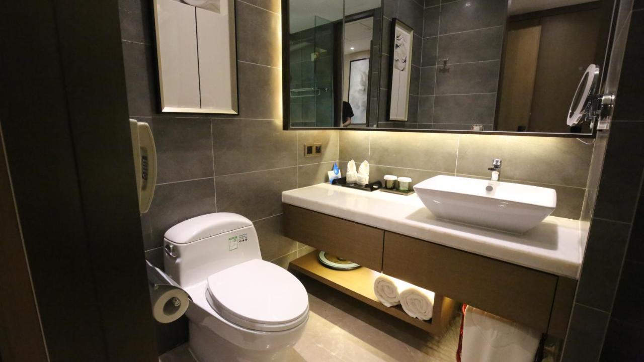Weiselect Wanghu Hotel Куньмин Экстерьер фото
