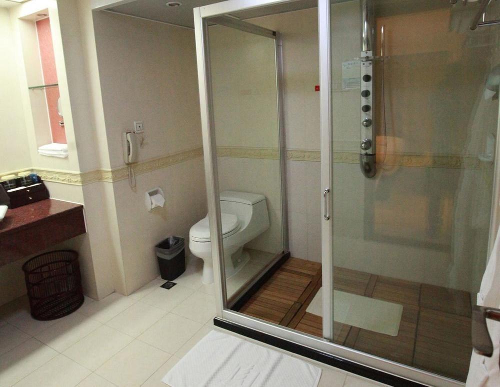 Weiselect Wanghu Hotel Куньмин Экстерьер фото