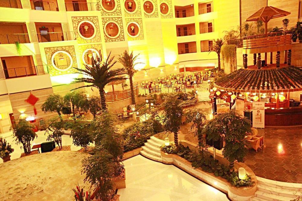 Weiselect Wanghu Hotel Куньмин Экстерьер фото