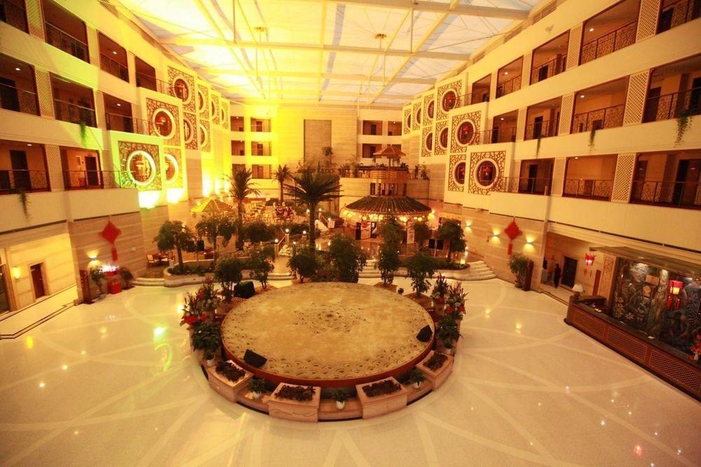 Weiselect Wanghu Hotel Куньмин Экстерьер фото