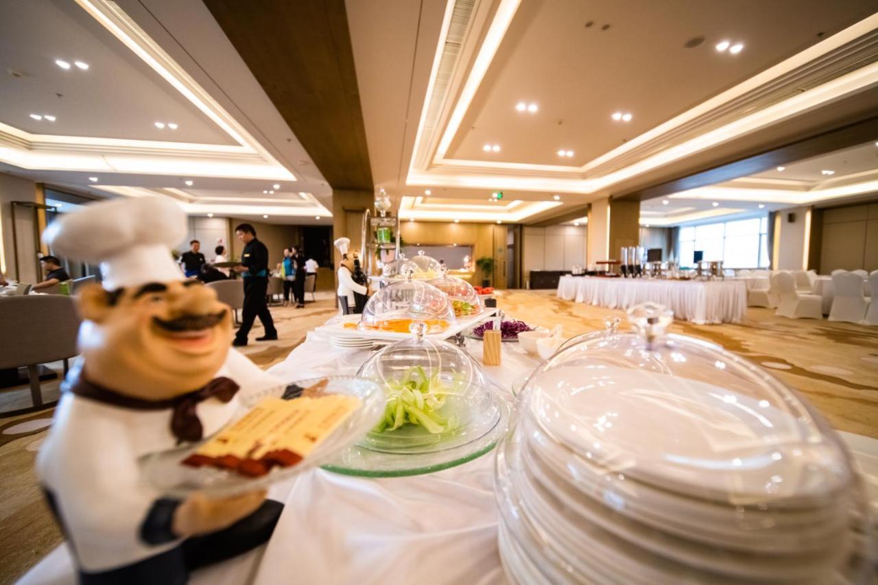 Weiselect Wanghu Hotel Куньмин Экстерьер фото
